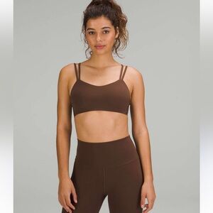 Lululemon Like a Cloud Bra B/C
-color JAVA SIZE 4- NWT